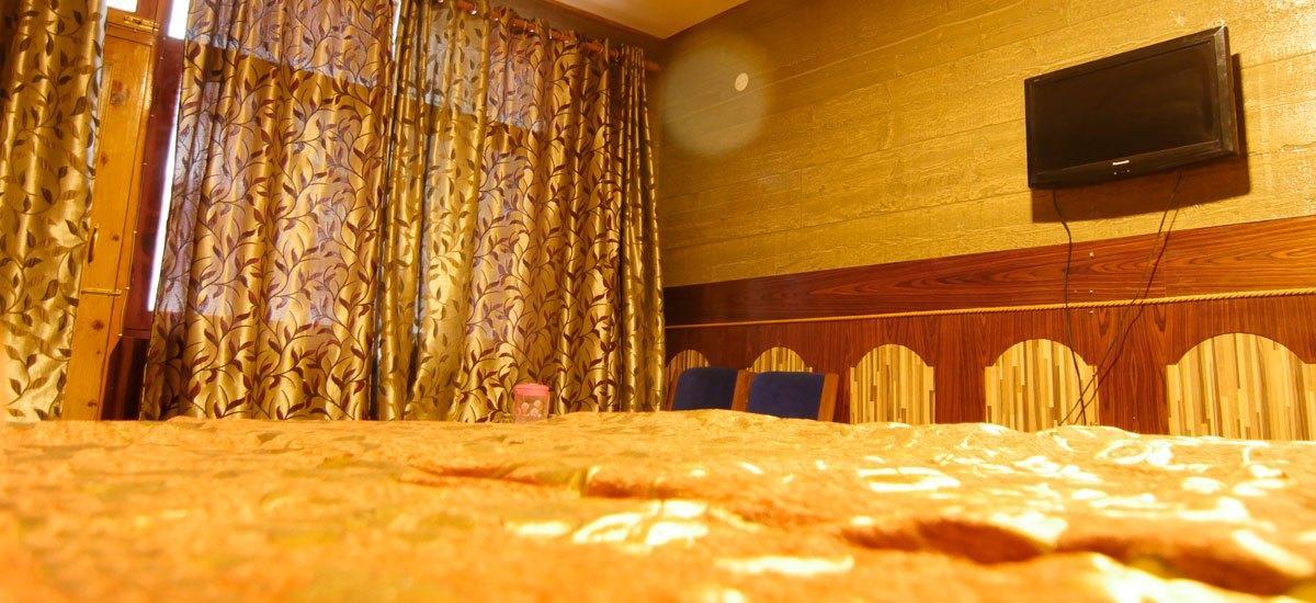Hotel Tashila Manāli Eksteriør billede